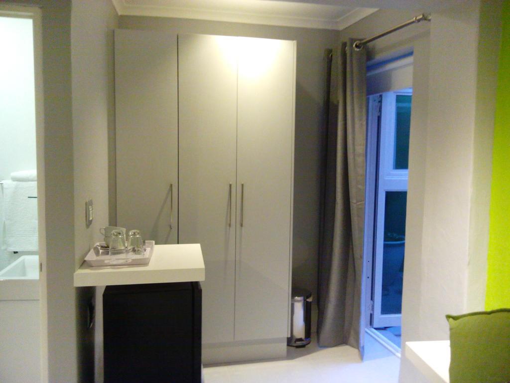 เดอะ ไวบ์ เกสต์ สตูดิโอ Bed & Breakfast สเตลเลนบอช ภายนอก รูปภาพ