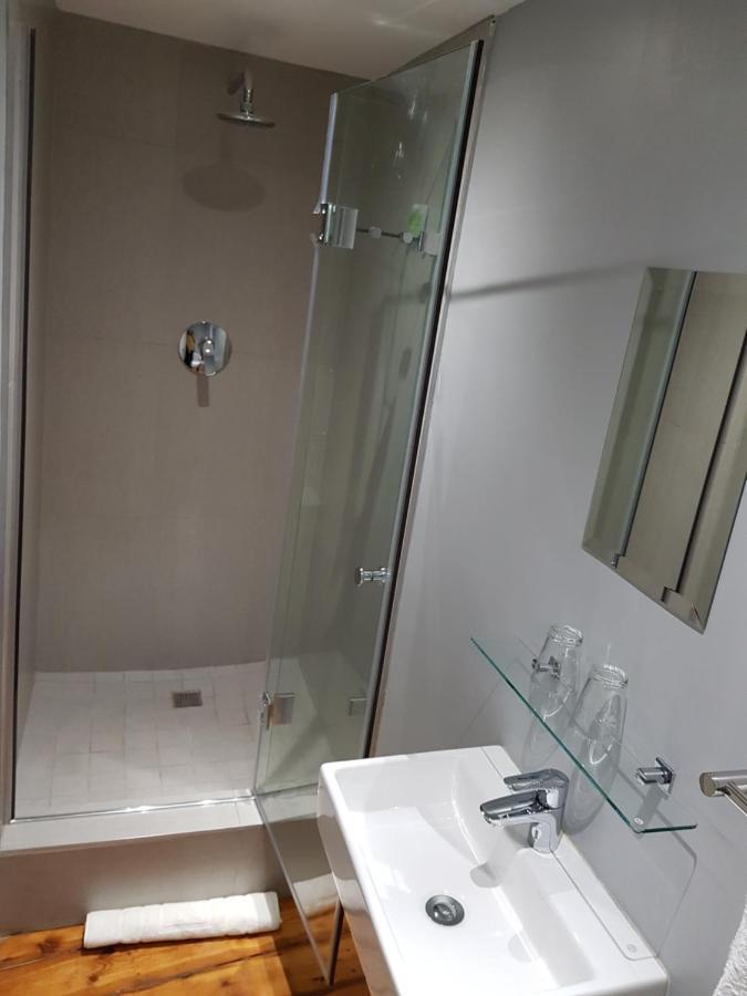 เดอะ ไวบ์ เกสต์ สตูดิโอ Bed & Breakfast สเตลเลนบอช ภายนอก รูปภาพ